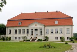 Gutshaus Dambeck bei Bütow Gutshaus Dambeck bei Bütow