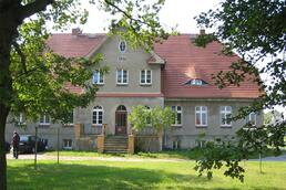 Gutshaus Grischow bei Stavenhagen Gutshaus Grischow bei Stavenhagen