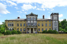 Gutshaus (Herrenhaus, Schloss) Gültz 2020 Gutshaus (Herrenhaus, Schloss) Gültz 2020