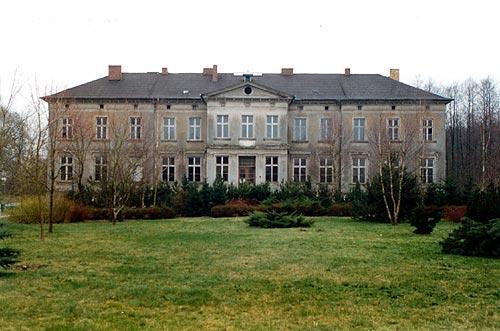 Guts & Herrenhäuser / Gutshäuser H / Hugoldsdorf