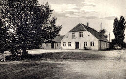 Gutshaus Klein Schoritz 1932; aus der Sammlung A. Kobsch, Stralsund Gutshaus Klein Schoritz 1932; aus der Sammlung A. Kobsch, Stralsund