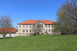 Parkansicht Gutshaus Klocksin 2023 Parkansicht Gutshaus Klocksin 2023