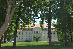 Gutsschloss Kummerow; Foto Jörg Matuschat Gutsschloss Kummerow; Foto Jörg Matuschat