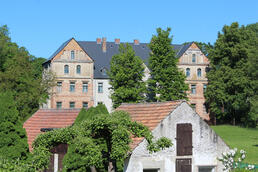 Gutshaus (Schloss, Herrenhaus) Lüssow bei Anklam Gutshaus (Schloss, Herrenhaus) Lüssow bei Anklam