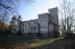 Gutshaus (Herrenhaus, Schloss) Marxhagen Gutshaus (Herrenhaus, Schloss) Marxhagen