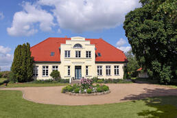 Gutshaus Neu Farpen Gutshaus Neu Farpen