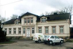 Gutshaus Neuendorf bei Jarmen Gutshaus Neuendorf bei Jarmen