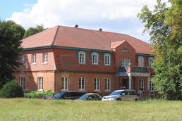 Gutshaus Neuhof bei Penzlin 2022 Gutshaus Neuhof bei Penzlin 2022