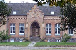 Gutshaus Pustow, Foto: Roland Schuster Gutshaus Pustow, Foto: Roland Schuster