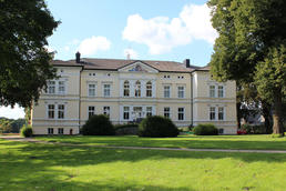 Gutshaus (Herrenhaus, Schloss) Vanselow Gutshaus (Herrenhaus, Schloss) Vanselow