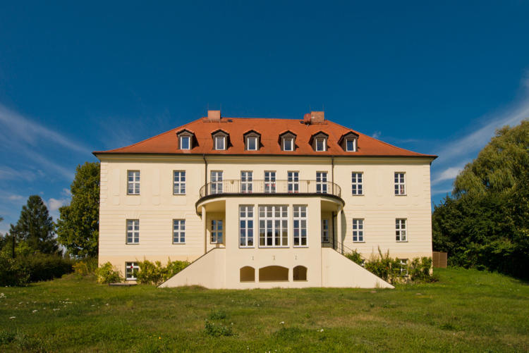 issues events information castles for sale real estate sales information