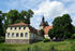 Kavaliershaus und Kirche Nehringen