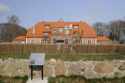 Gutshaus Neu Bartelshagen Gutshaus Neu Bartelshagen